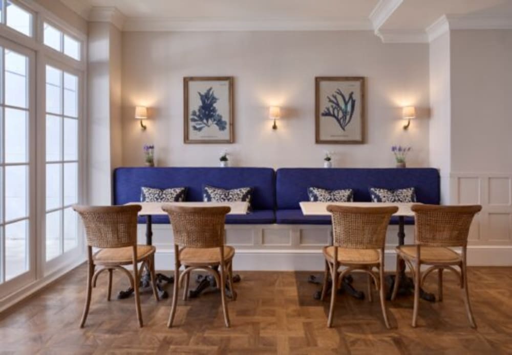 Bourne Financial  London 70 Pall Mall