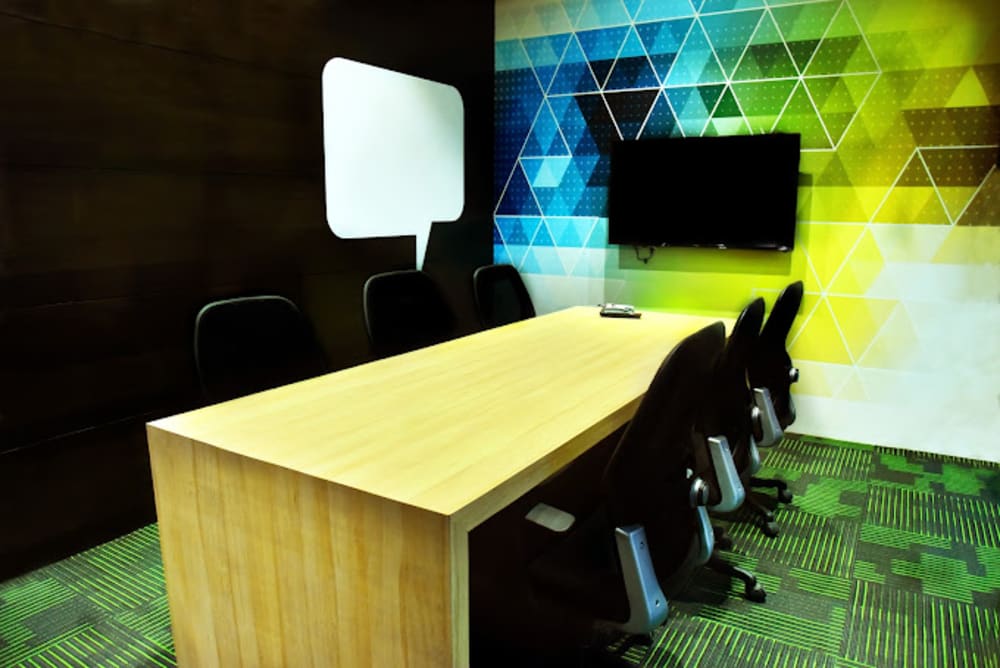 Springhouse Coworking SHGU006