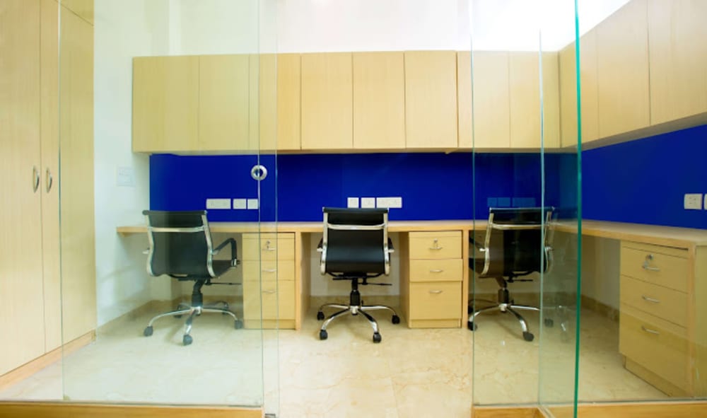 Hub & Oak C-Block Defence Colony