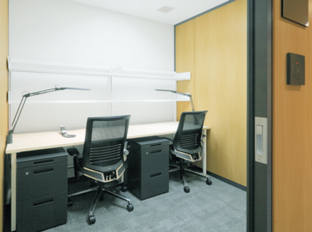 Cross Office Shinjuku