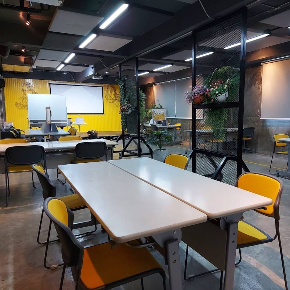 CROWN SPACE-Nonthaburi