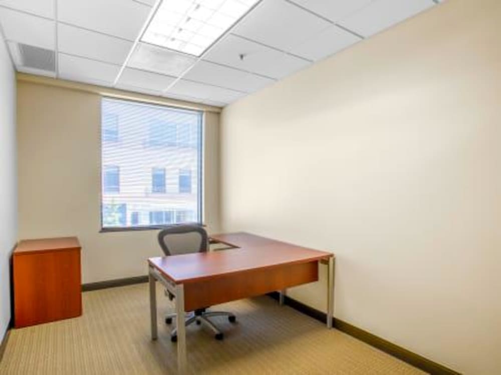 Regus Country Club Plaza