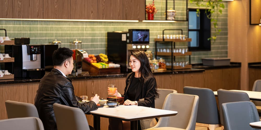 Plaza Premium Lounge-Pier H International Departures Terminal T3A