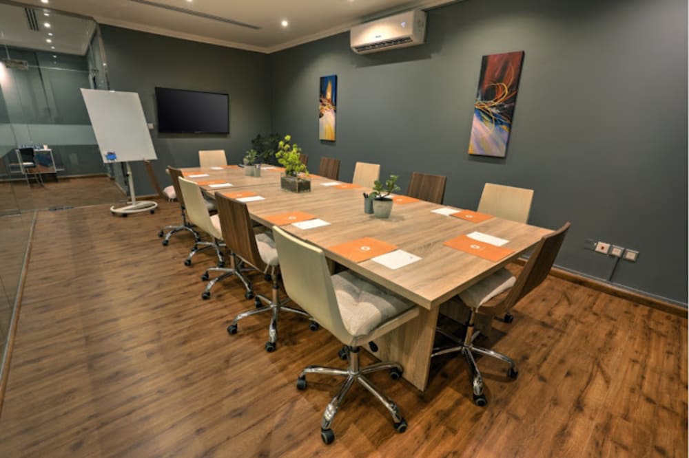 Scale Coworking Qanat As Suwais