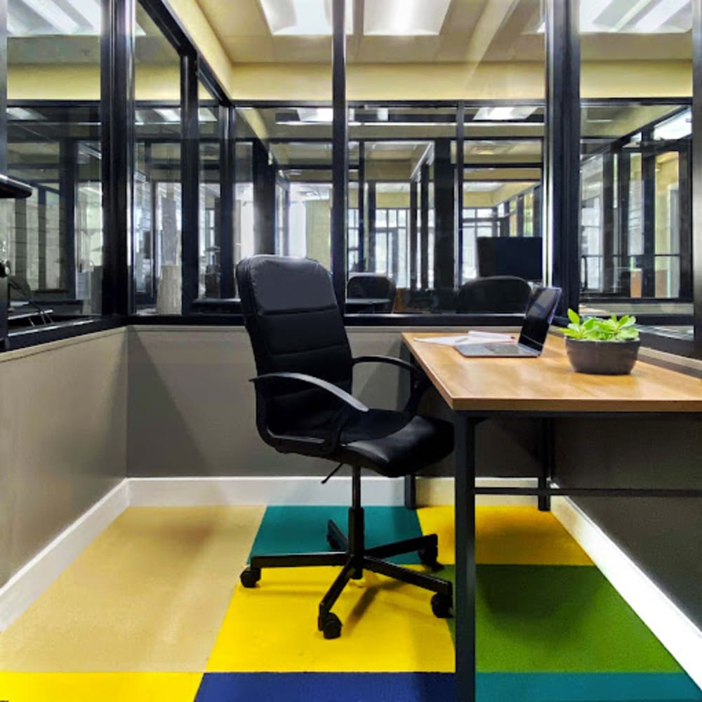 Small Officer 160 19th St