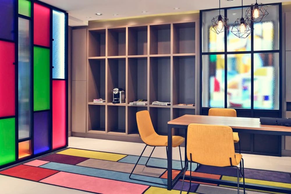 Wojo Coworking Paris 10e Mercure Gare de l'Est Magenta