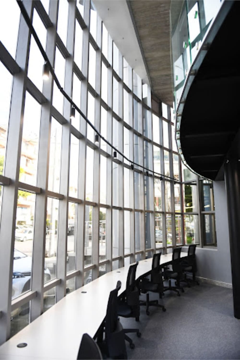 Red Center Leof Amfitheas