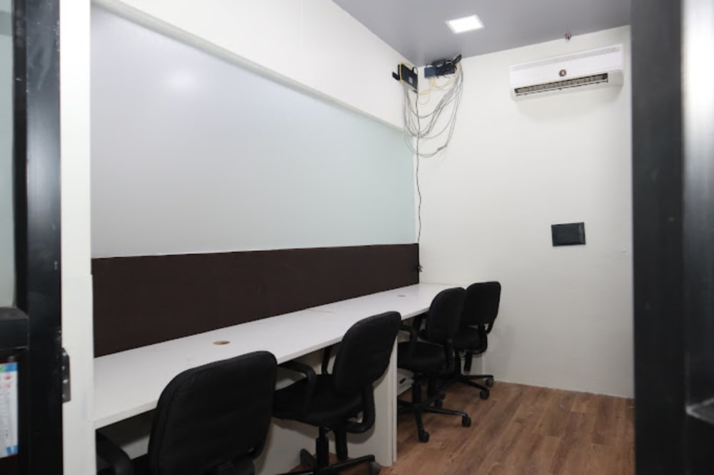 Worksthan Orbit Mall Coworking