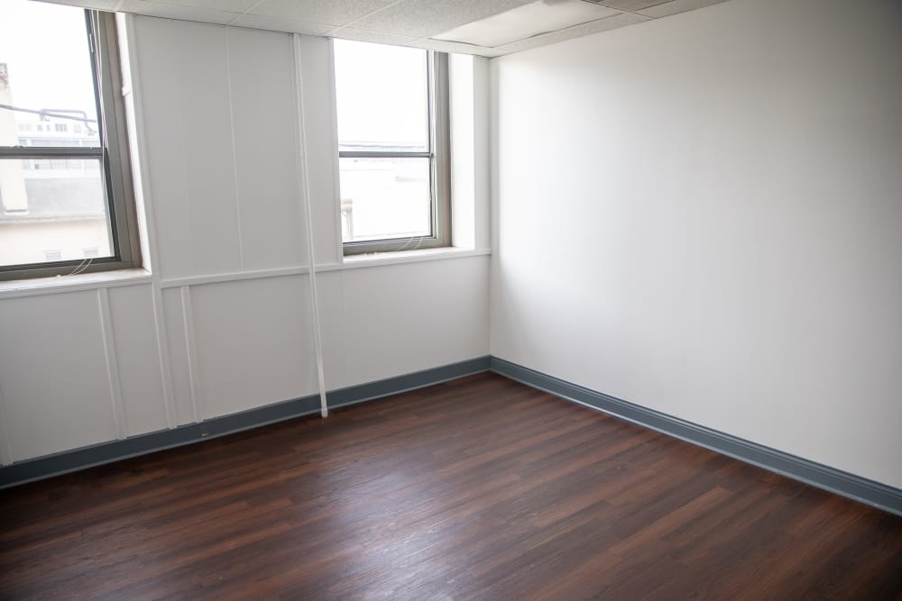 2701SG Spring Grove-Office Space