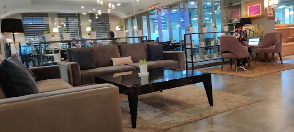 Springhouse Coworking 122001