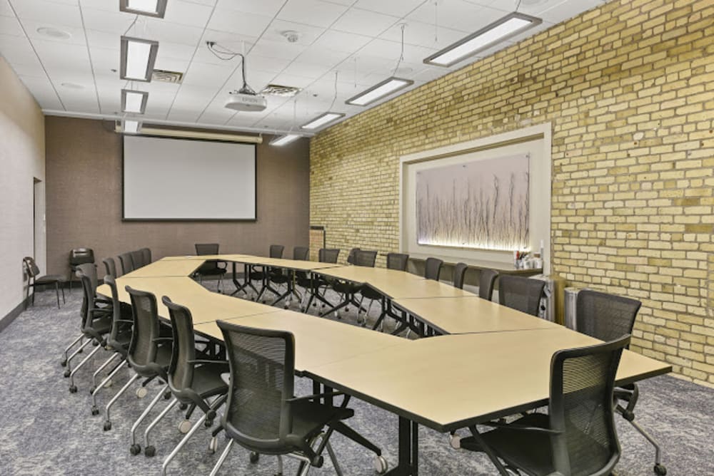 Court International-St Paul