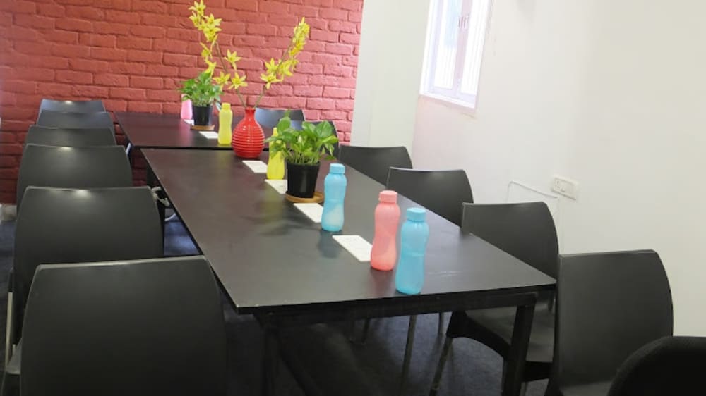 Hustle Cowork Delhi Anand Vihar