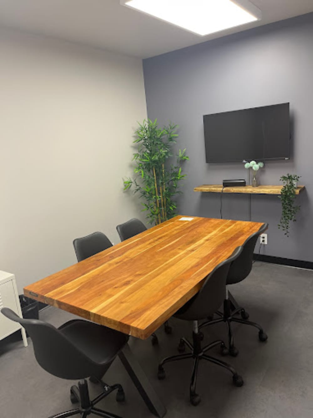 LAUFT Flexible Workspace- Toronto