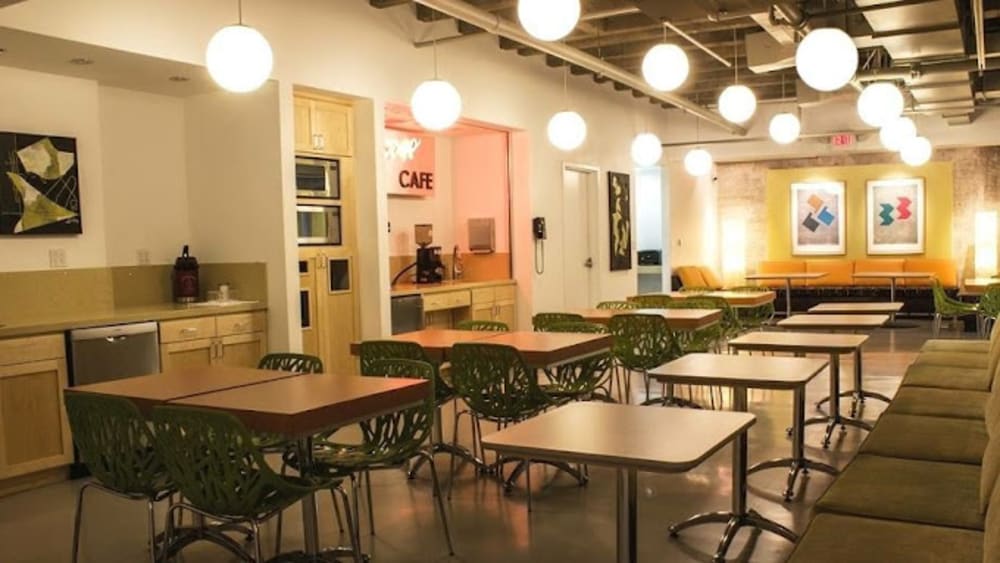 cowork100-Brand Blvd