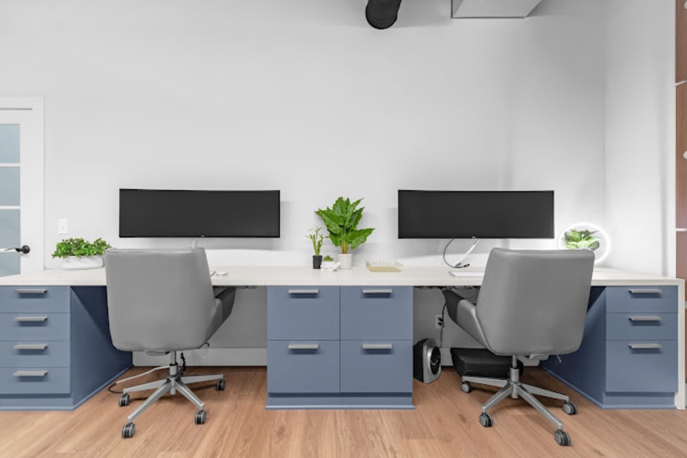 Crossroads Commerce-Woodbury