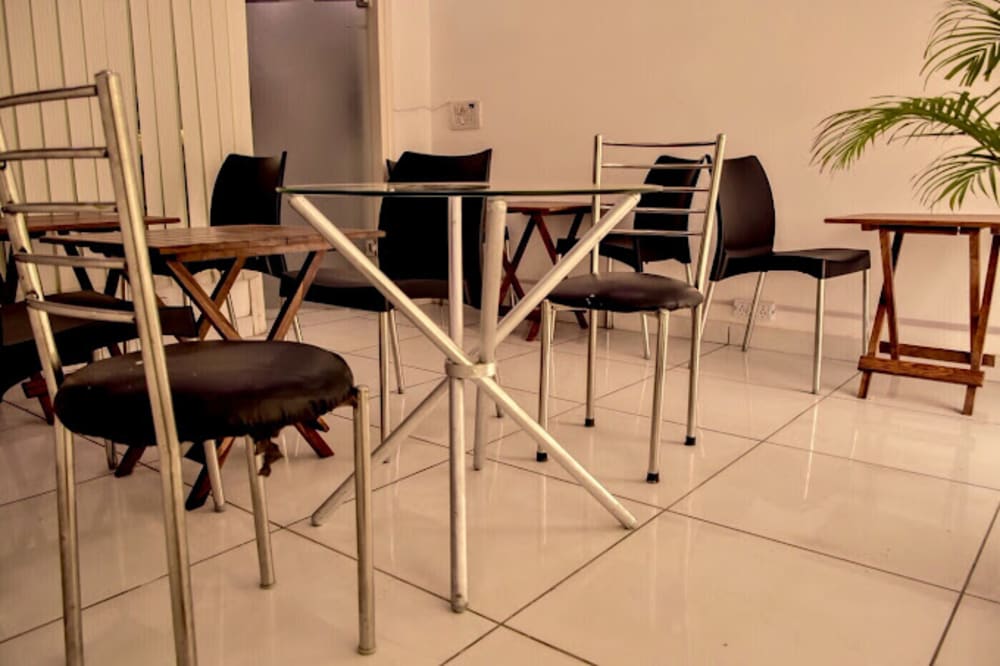 Hustle Cowork Delhi Anand Vihar