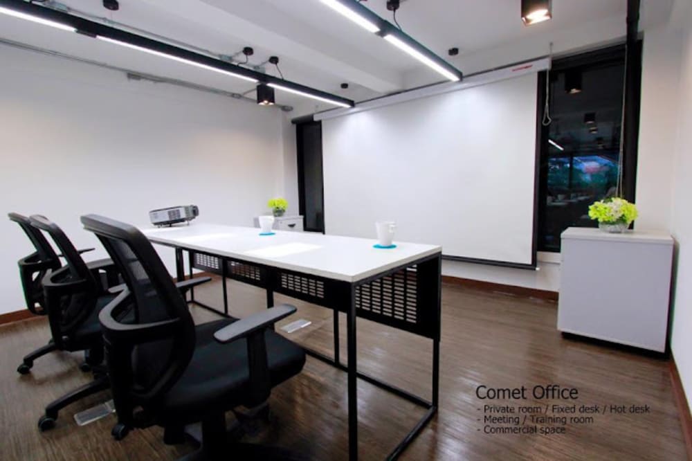 Comet Office Bangkok