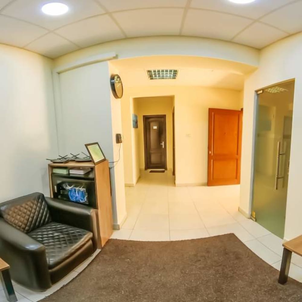 MAKANAK Zahraa Maadi