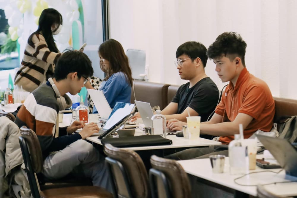 Drone Coffee & Workspace