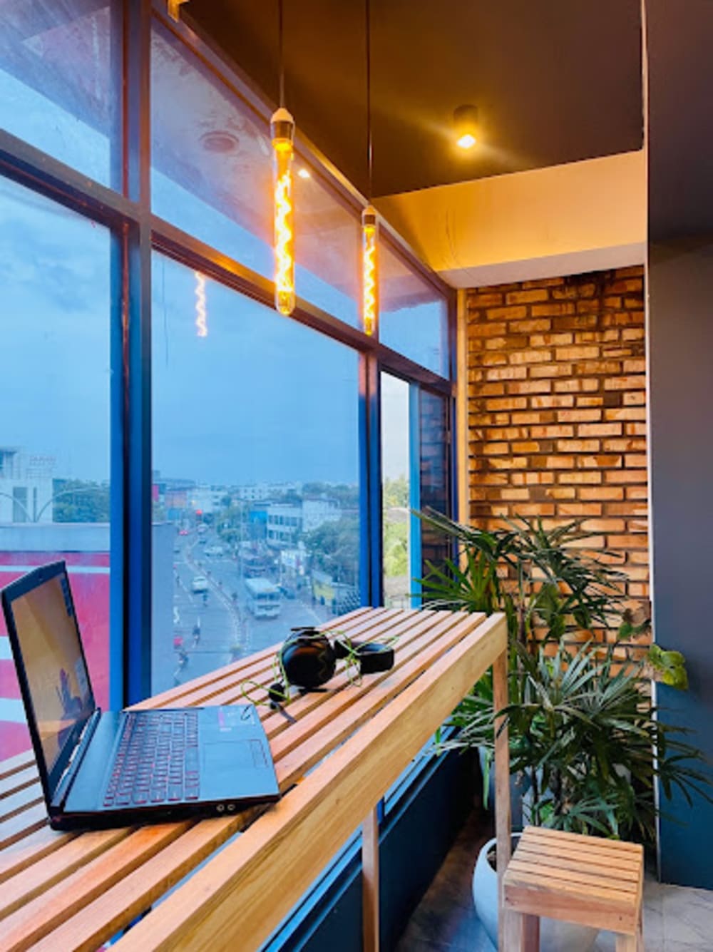 Hacker House Co-working & Studio