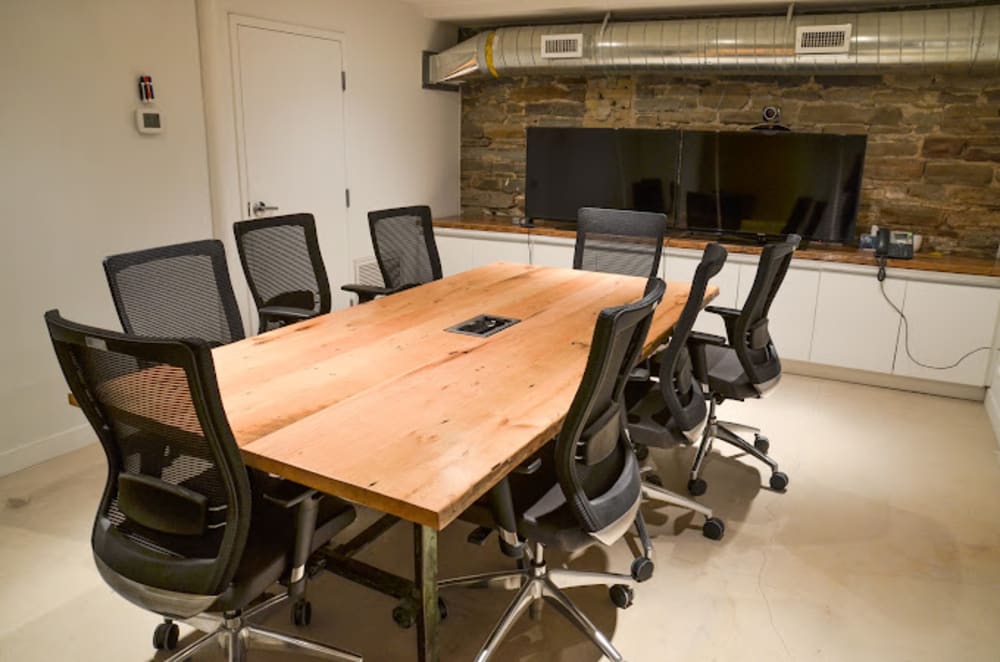 iQ Offices Yonge St- Toronto