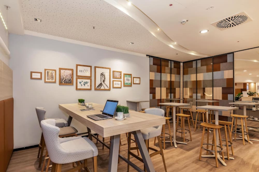 Wojo Novotel Frankfurt