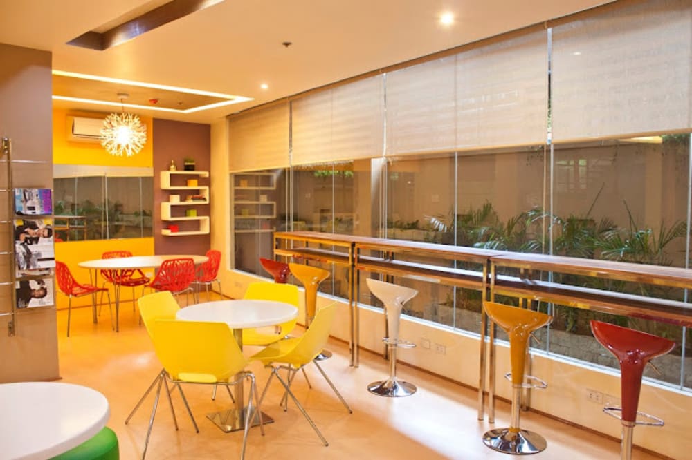 47 EAST BUSINESS HUB