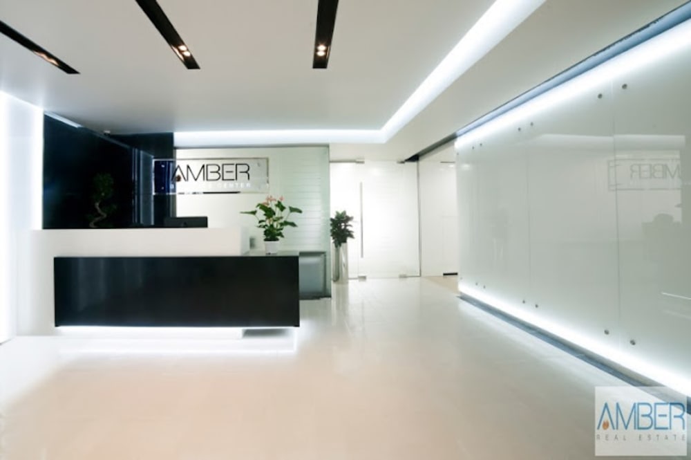 Amber Business Center Tower Plaza Hotel Dubai