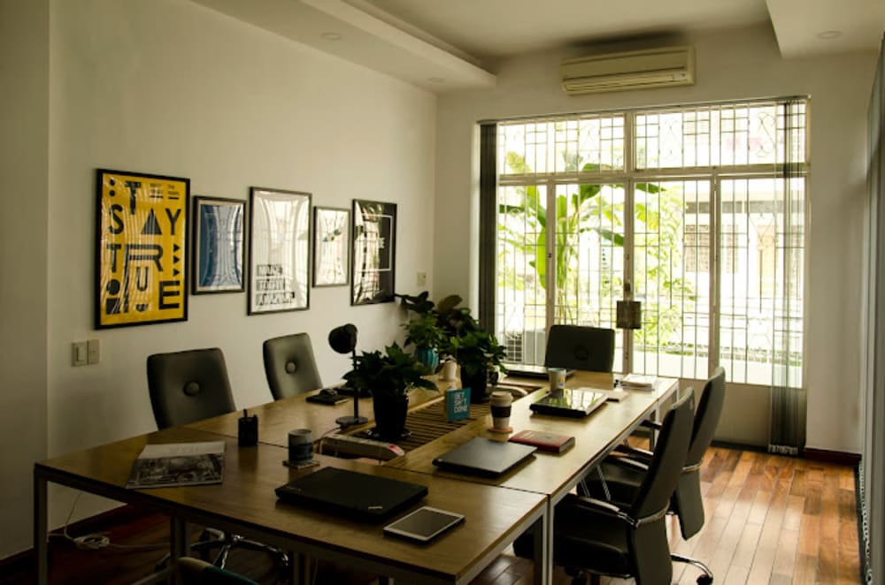 Vuong Tron Giac Art Hub