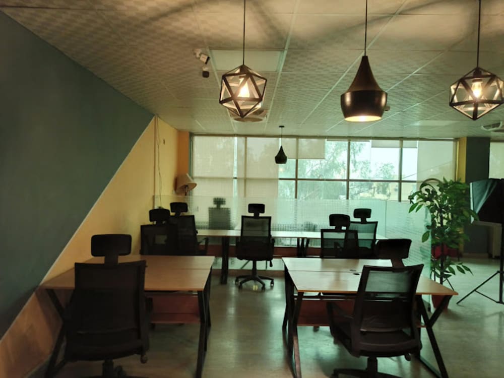 Pneurs Coworking Space