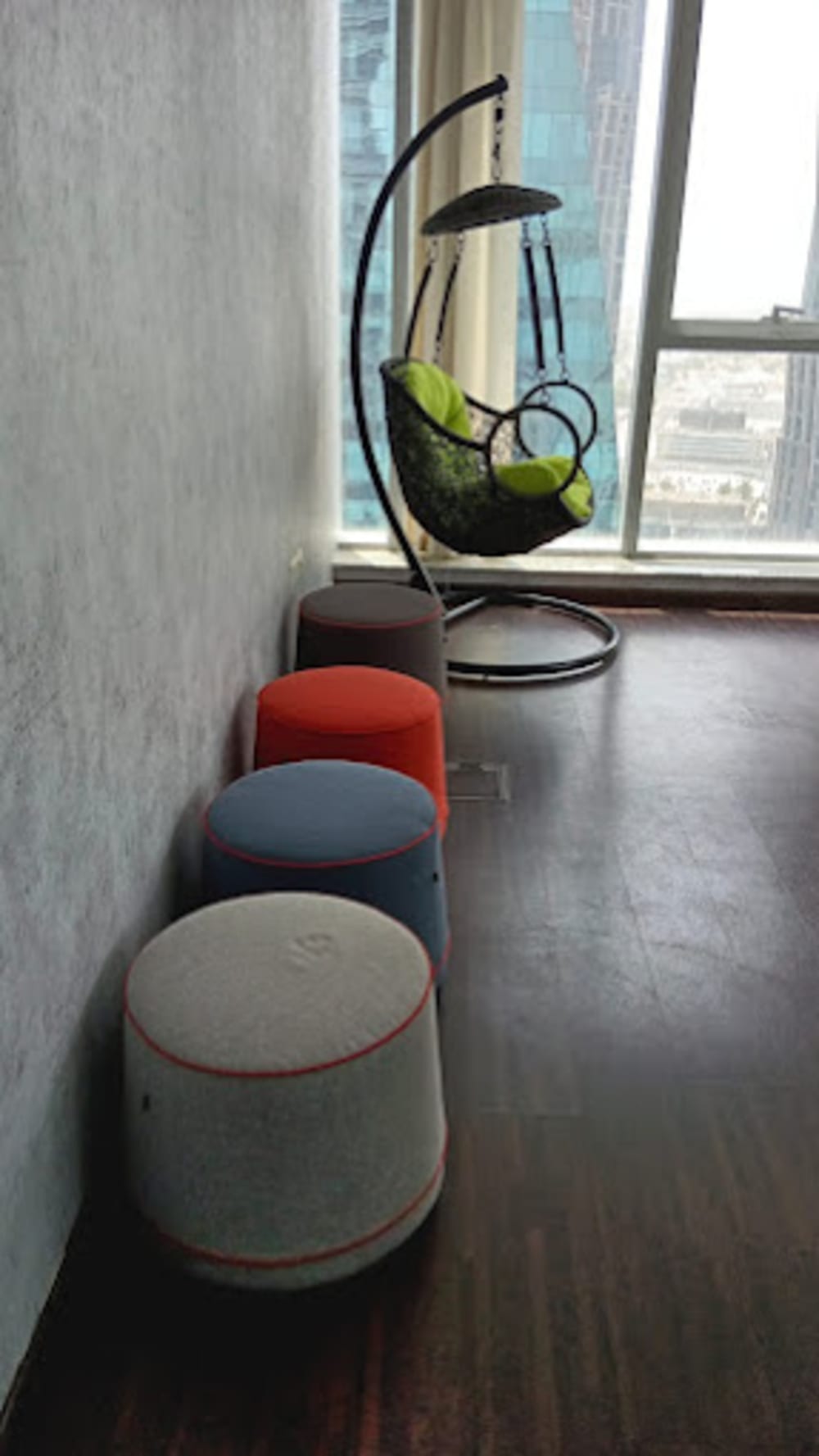 Black Swan Business Center