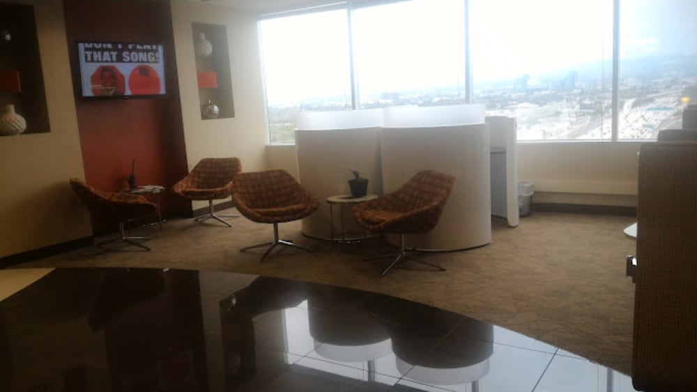 Regus Sepulveda Center