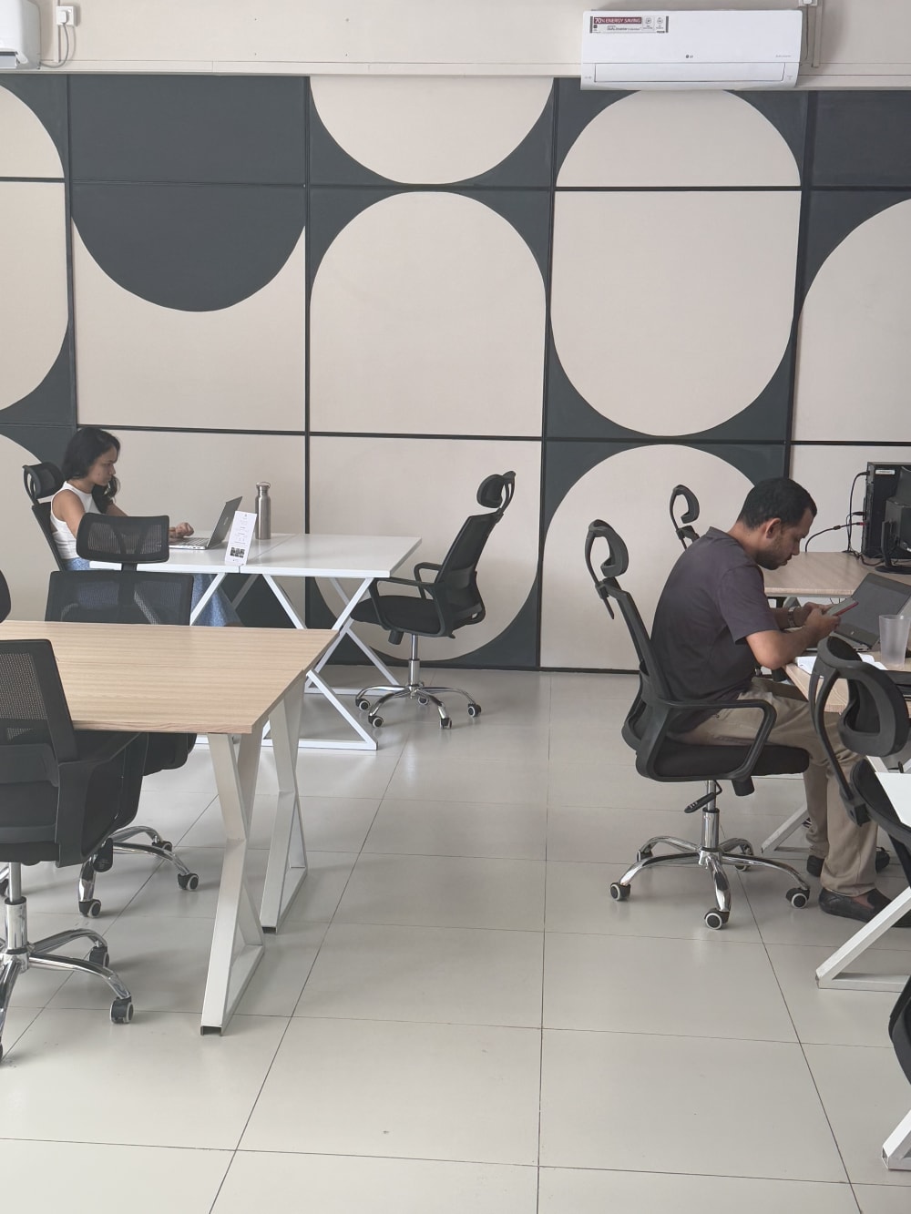 ARCADE CO-WORKING SPACE & CAFE