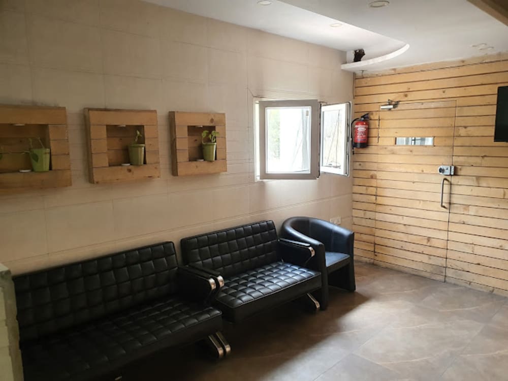 Space & Service Kirti Nagar