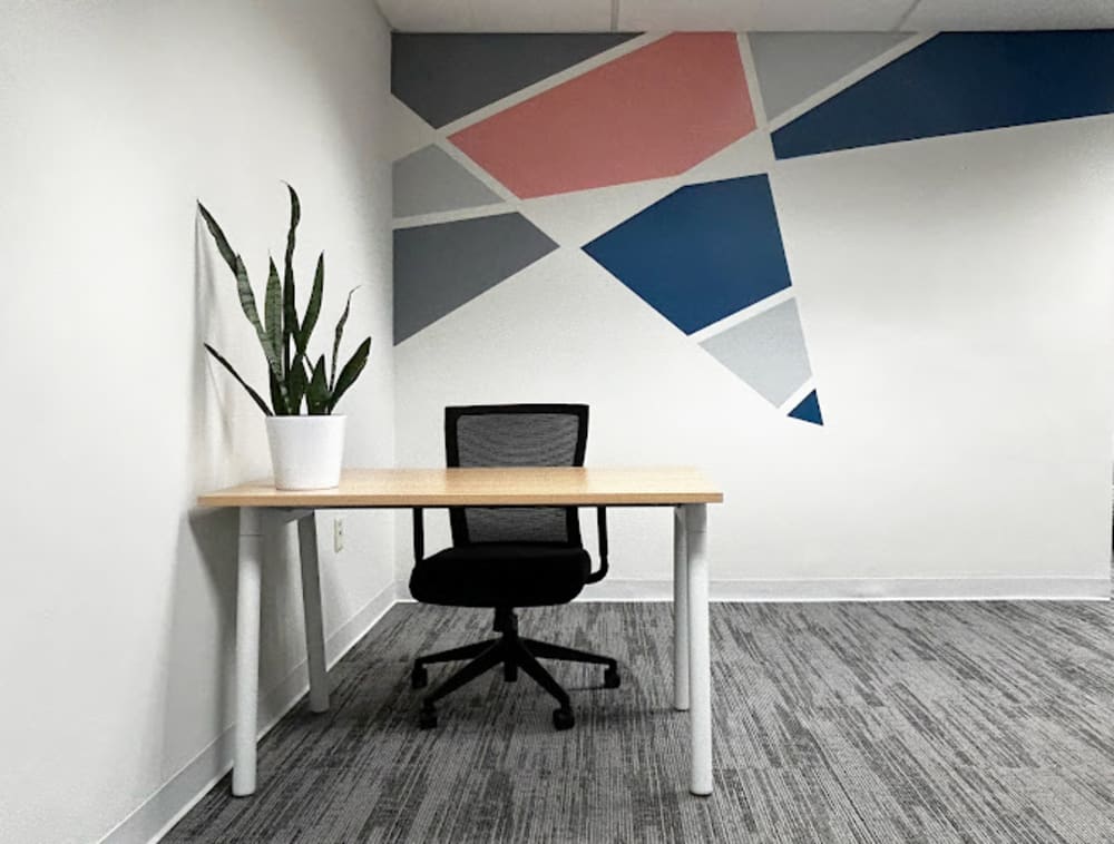 Small Officer NJ-18 Suite