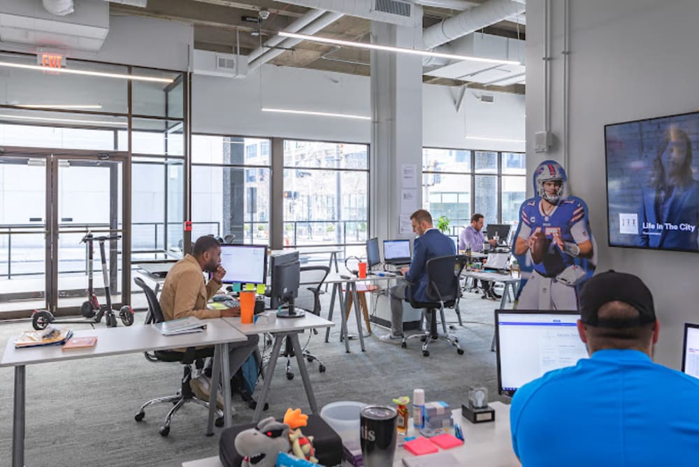 Expansive 5th Avenue