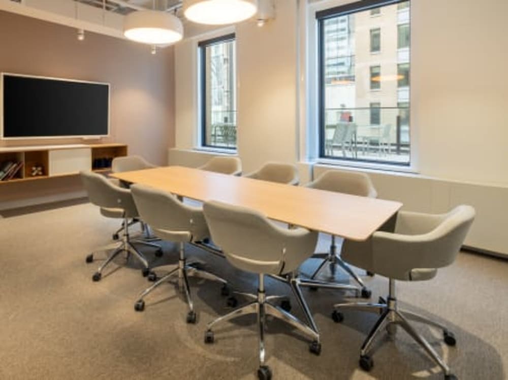 Spaces Bay St- Toronto