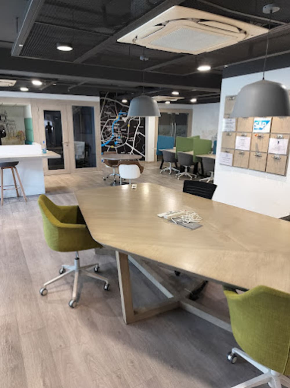 Regus Ratnakar 9 Square-Ahmedabad