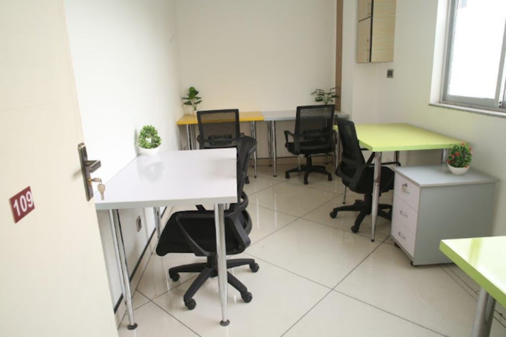 13j - Co Working Space