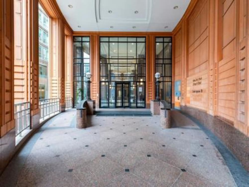 DeVono 60 New Broad Street