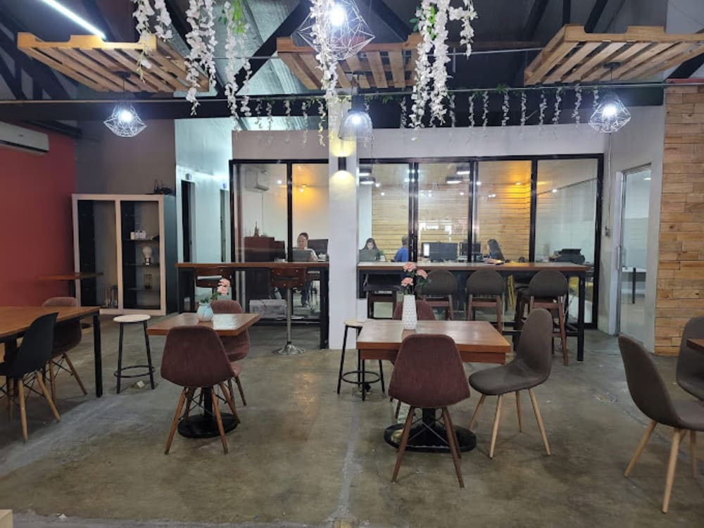 HouseHub Co'Working Space