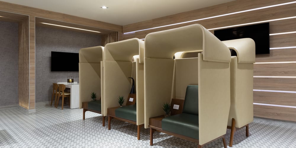 Plaza Premium Lounge MERA Lounge International Terminal 4