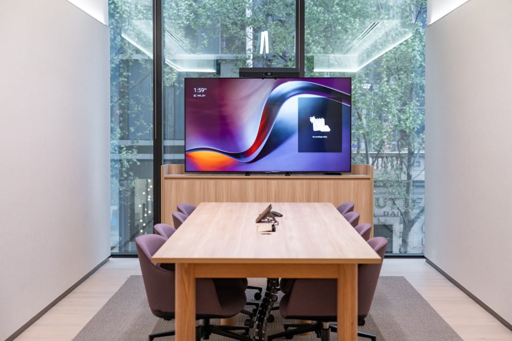 Hub-555 Collins ExChange