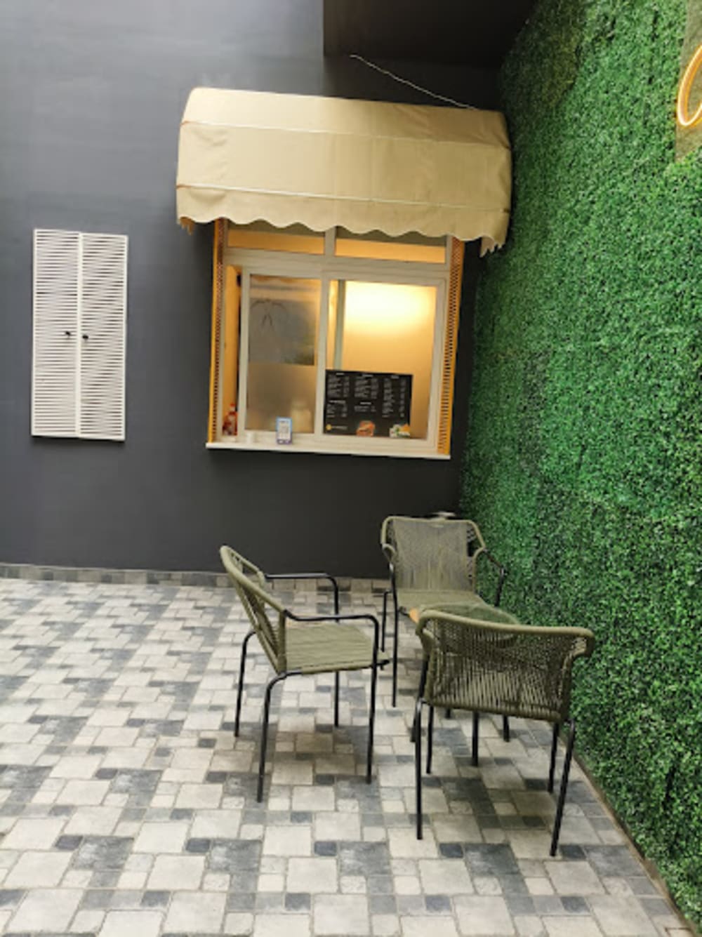 37B ThinkValley Workplaces