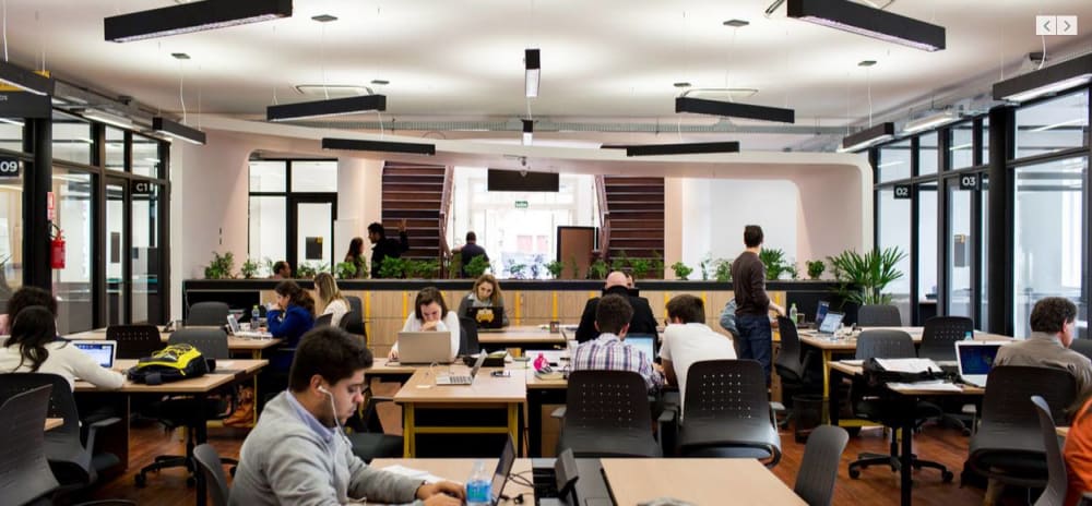 Upper Business Center - Almada