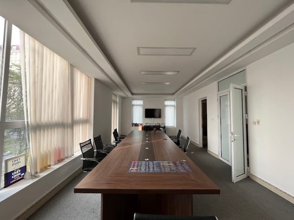 Level Coworking Space