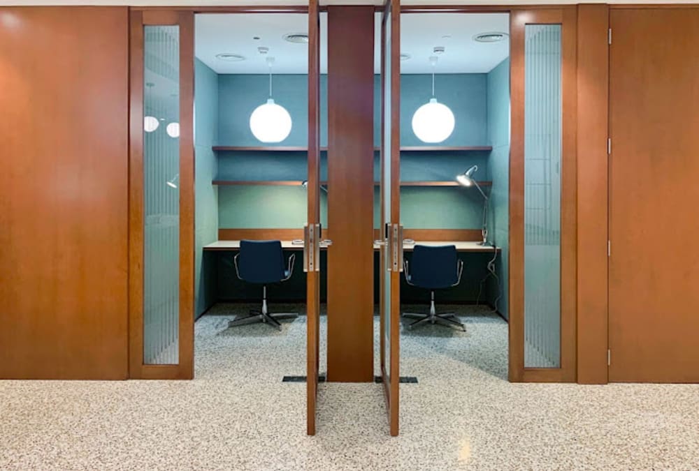 Regus Signature Complex Court Dubai