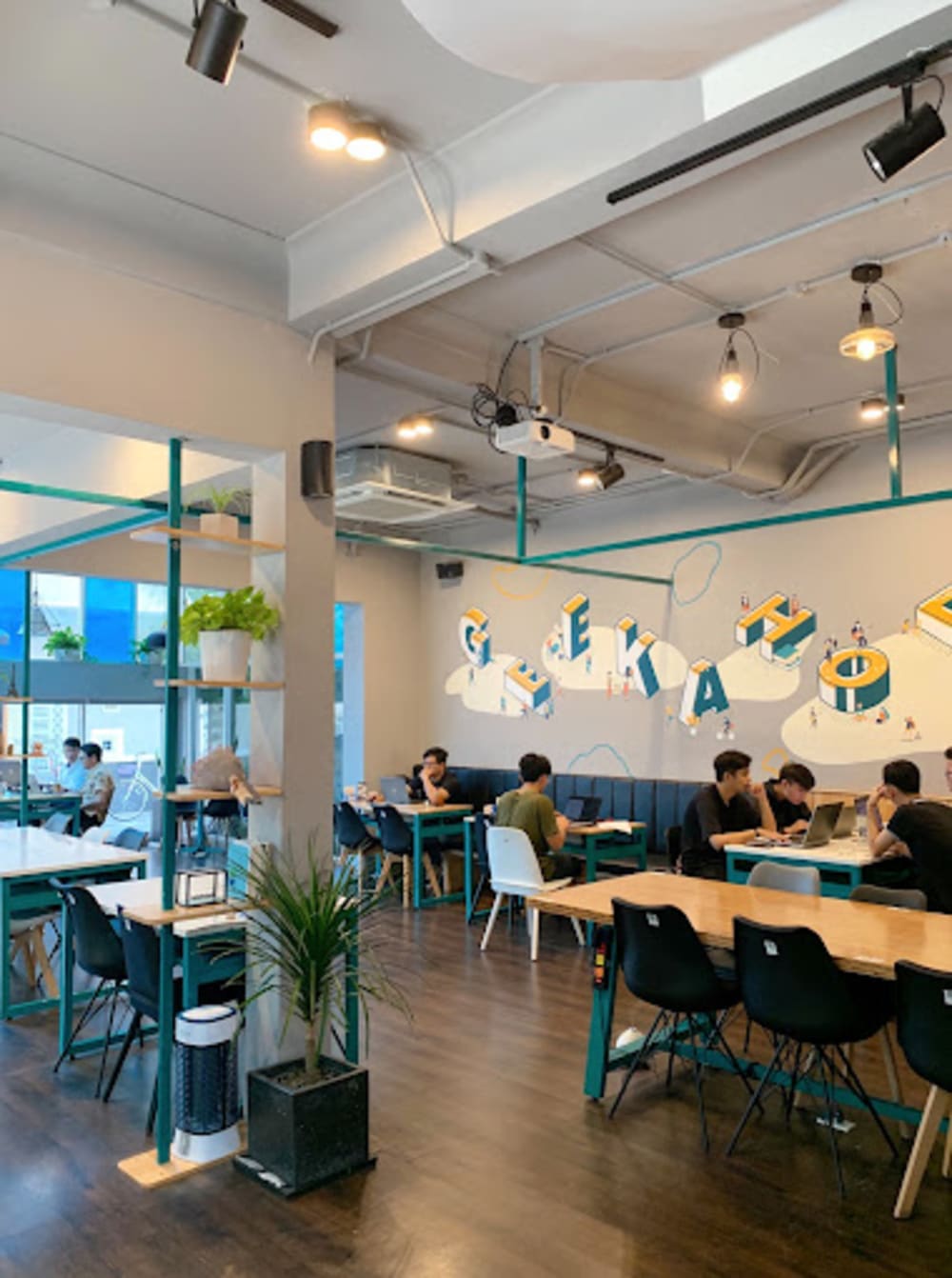 GEEK Hub Huynh Van Banh