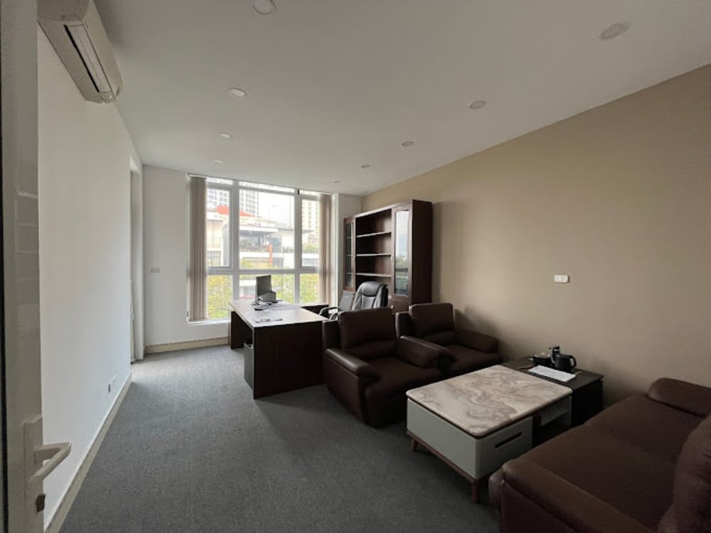 Level Coworking Space