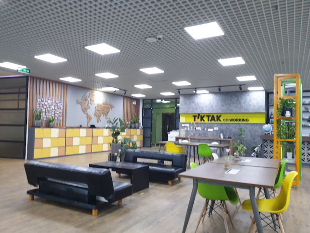 Tiktak Co-Working -Diamond Flower Tower